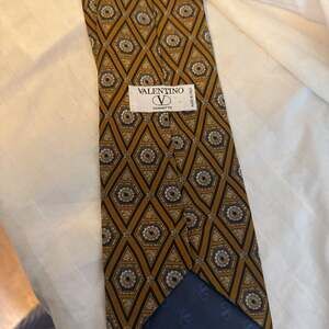 Valentino Cravatte Blue, Gold, and Grey Silk Geometric Tie